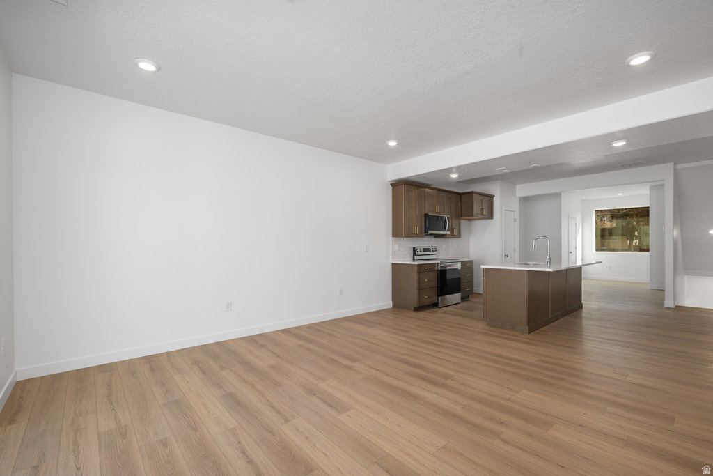 AXIS TOWNHOMES - Residential