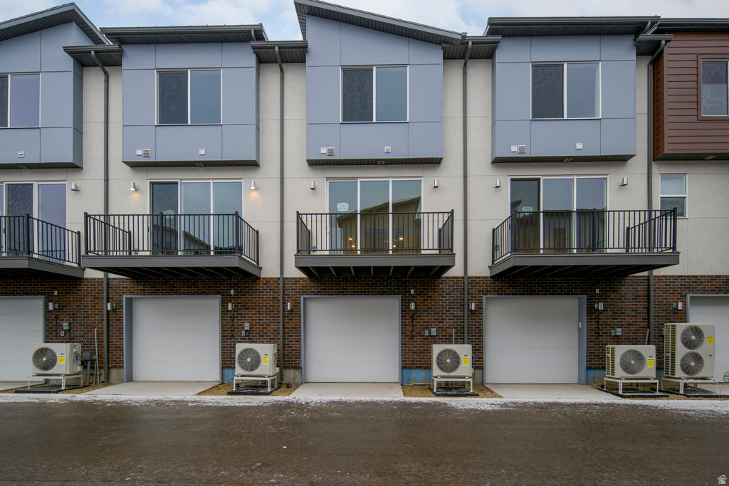 AXIS TOWNHOMES - Residential