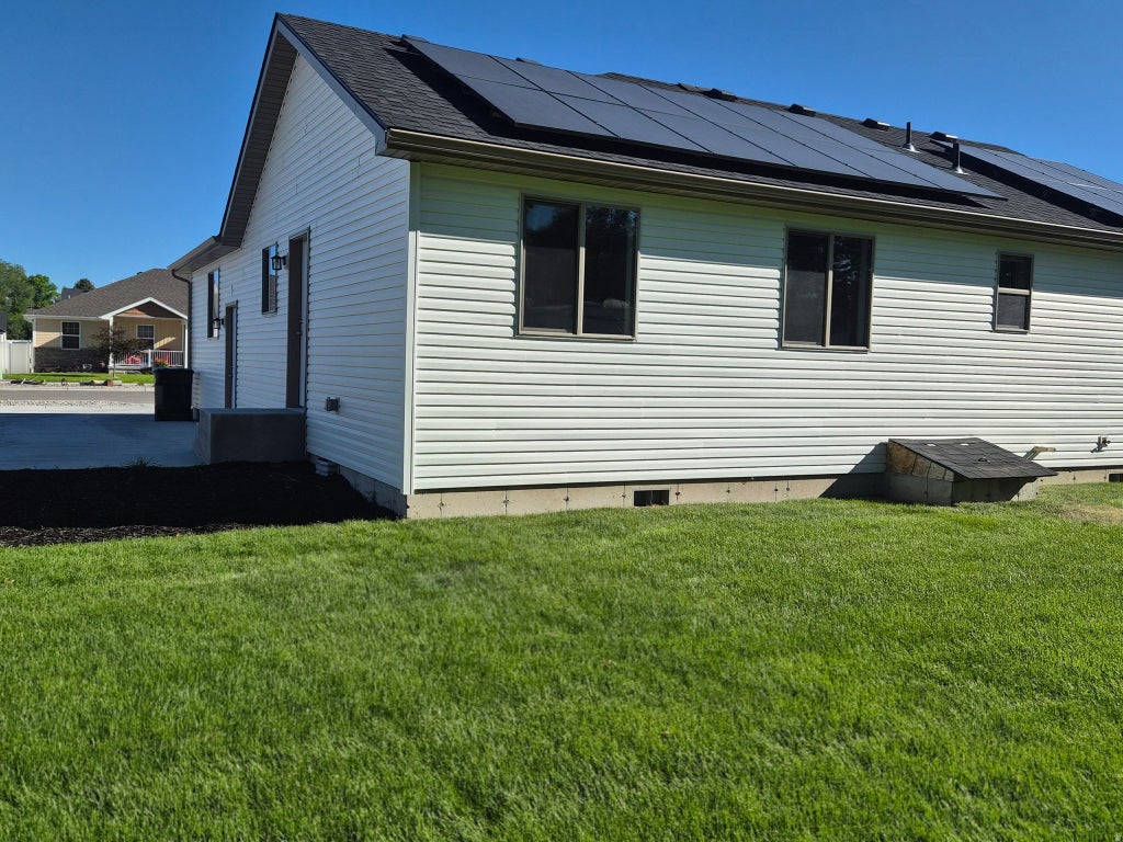 Photo of 1069 HARRIS LOOP E, Blackfoot, ID 83221 (MLS # 2183851)