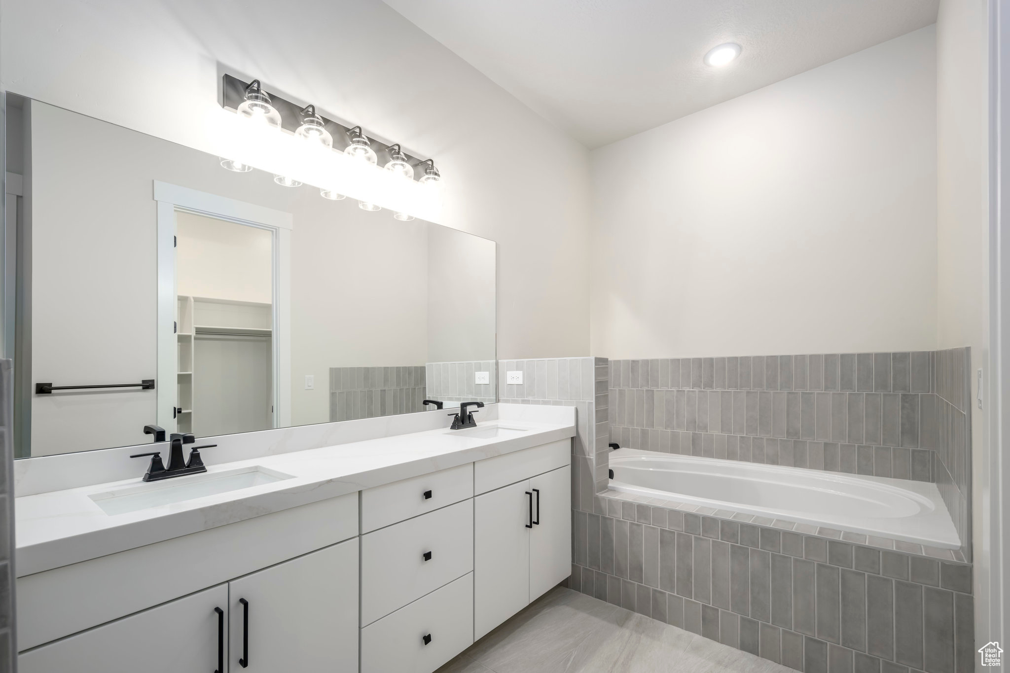 EVANS PARK - Residential