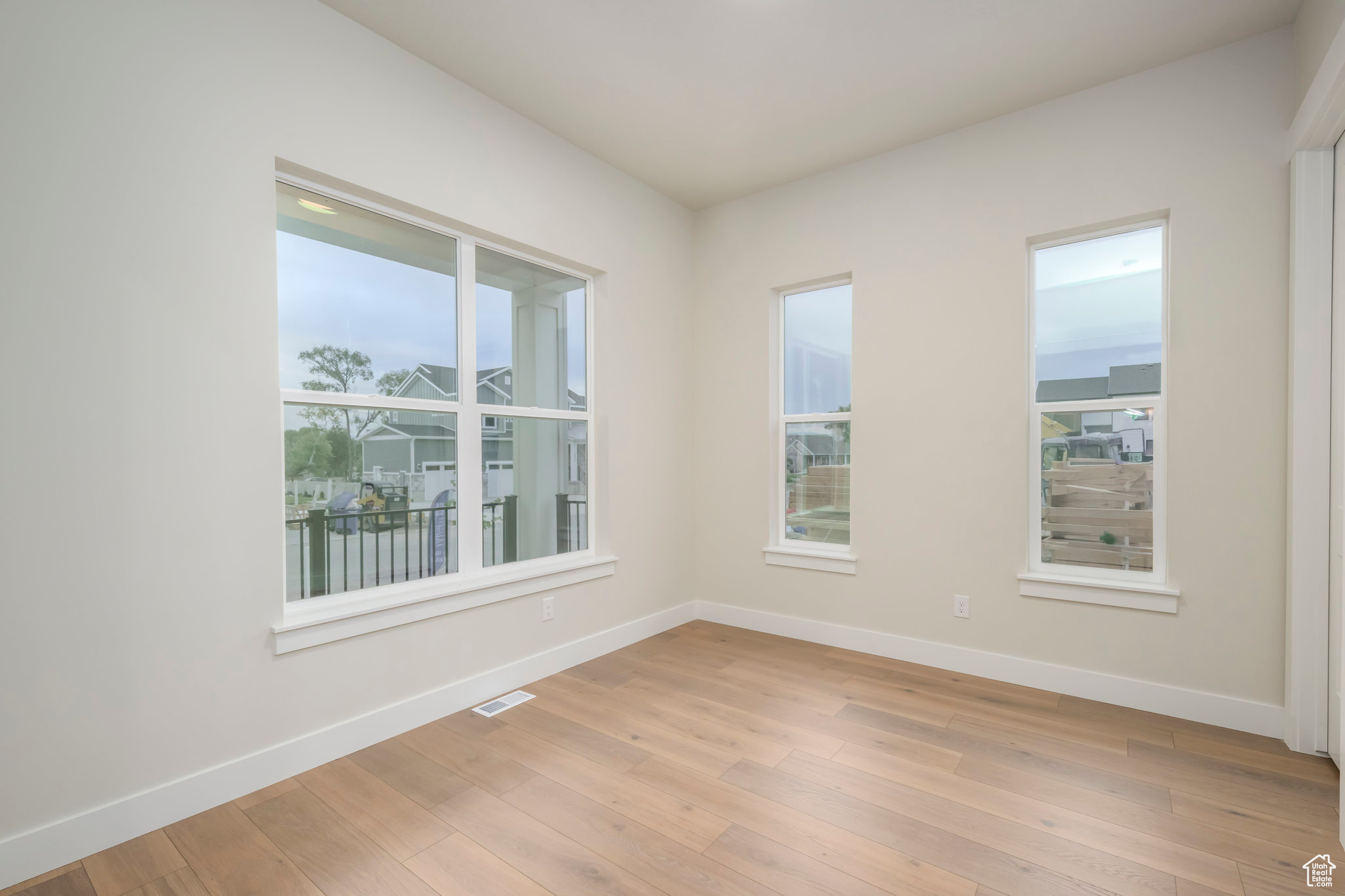 EVANS PARK - Residential