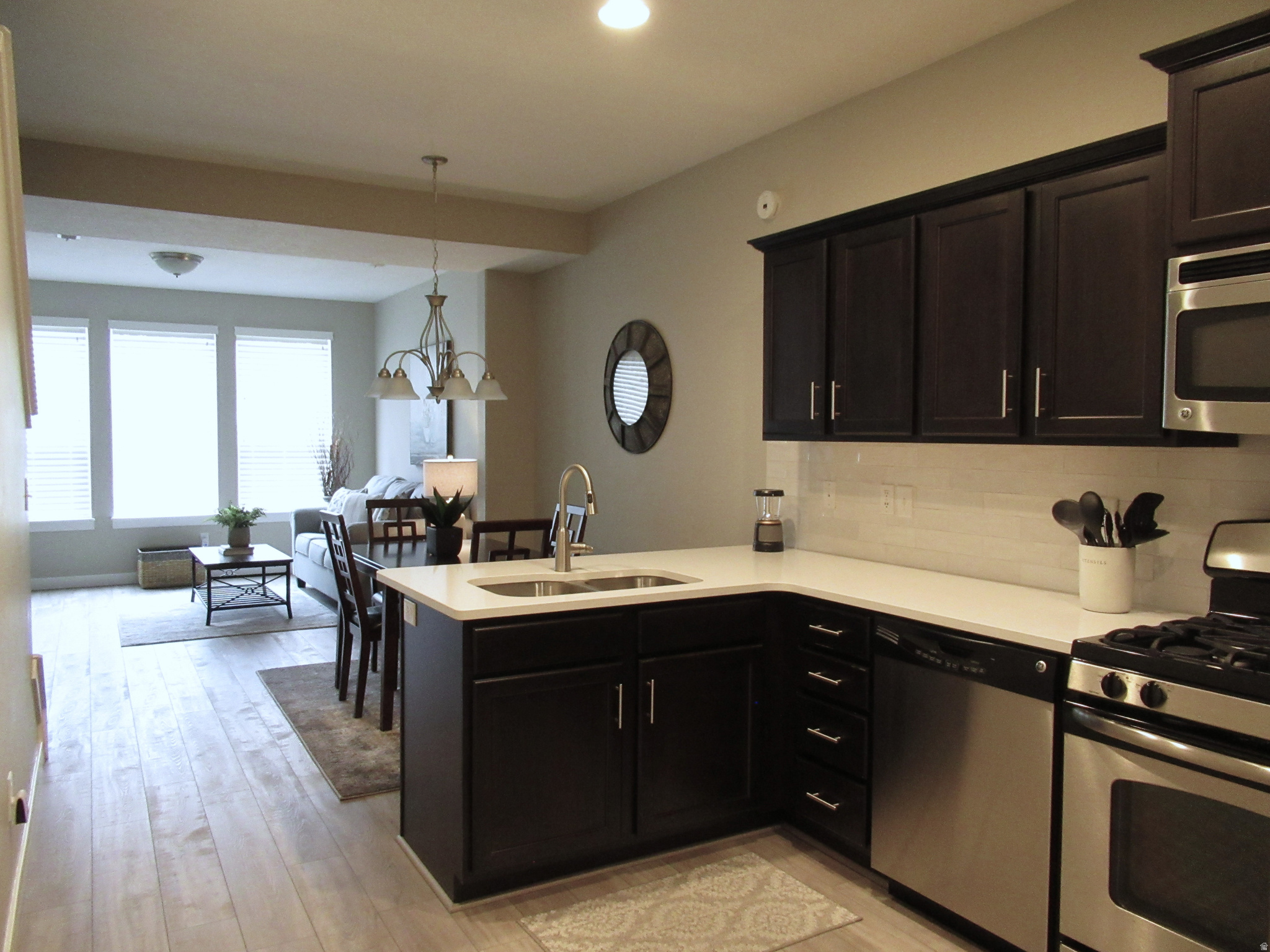 SUMMERLANE - Residential