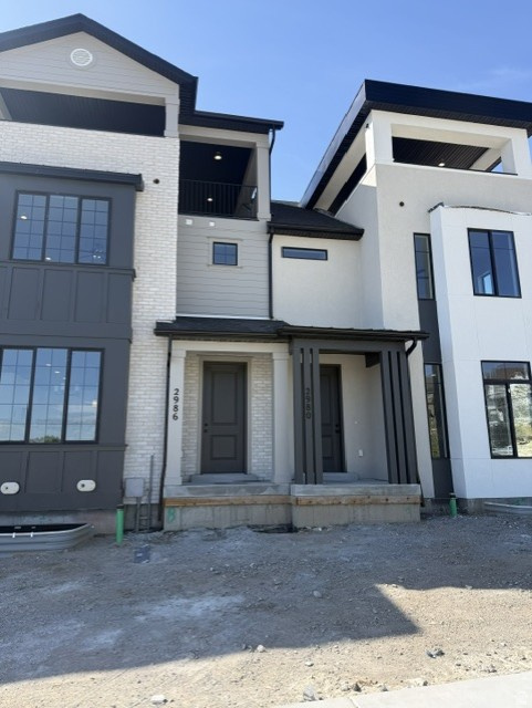 VISTAS AT THE POINT - Residential