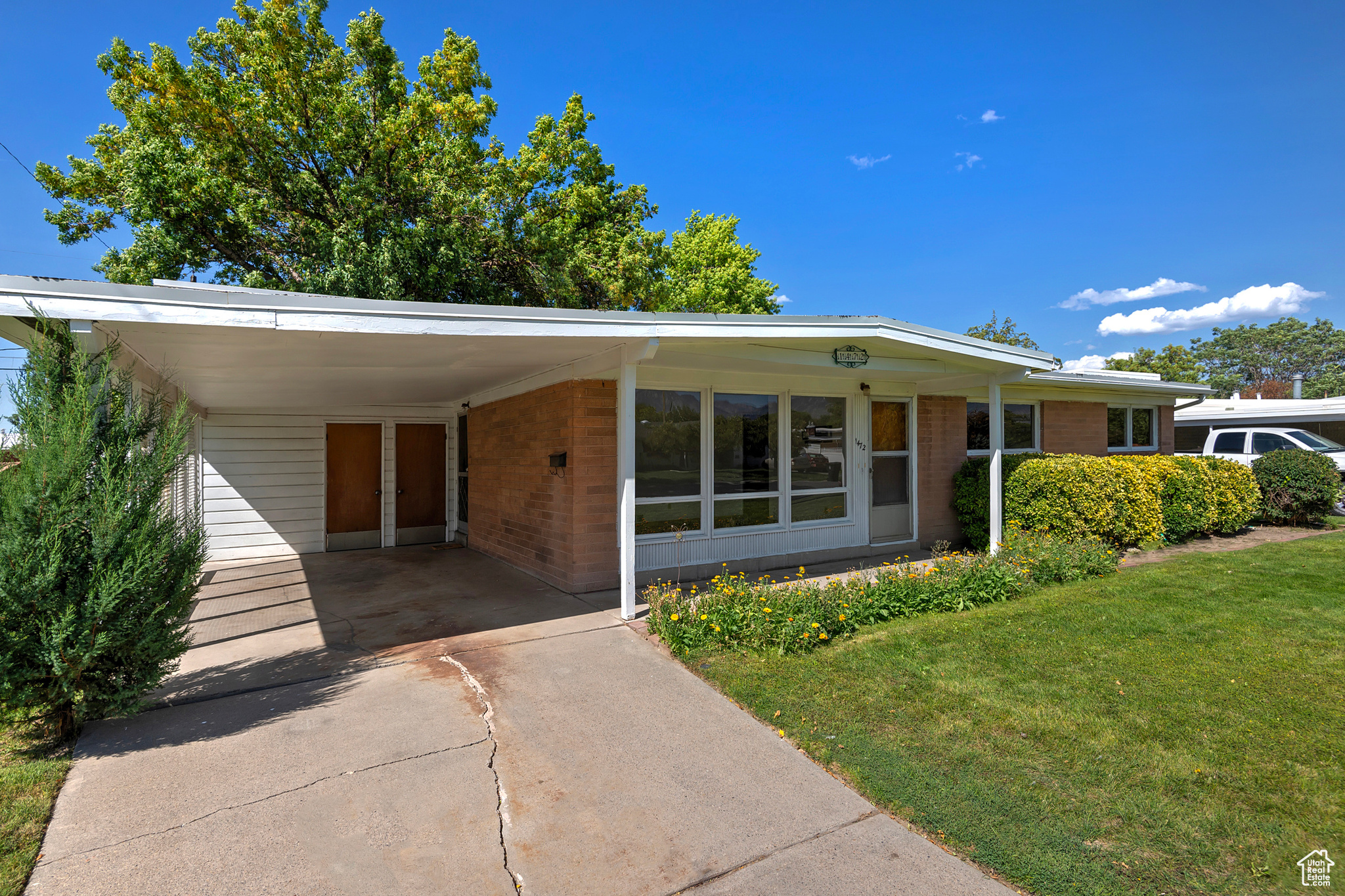 MEADOWBROOK FARMS - Residential