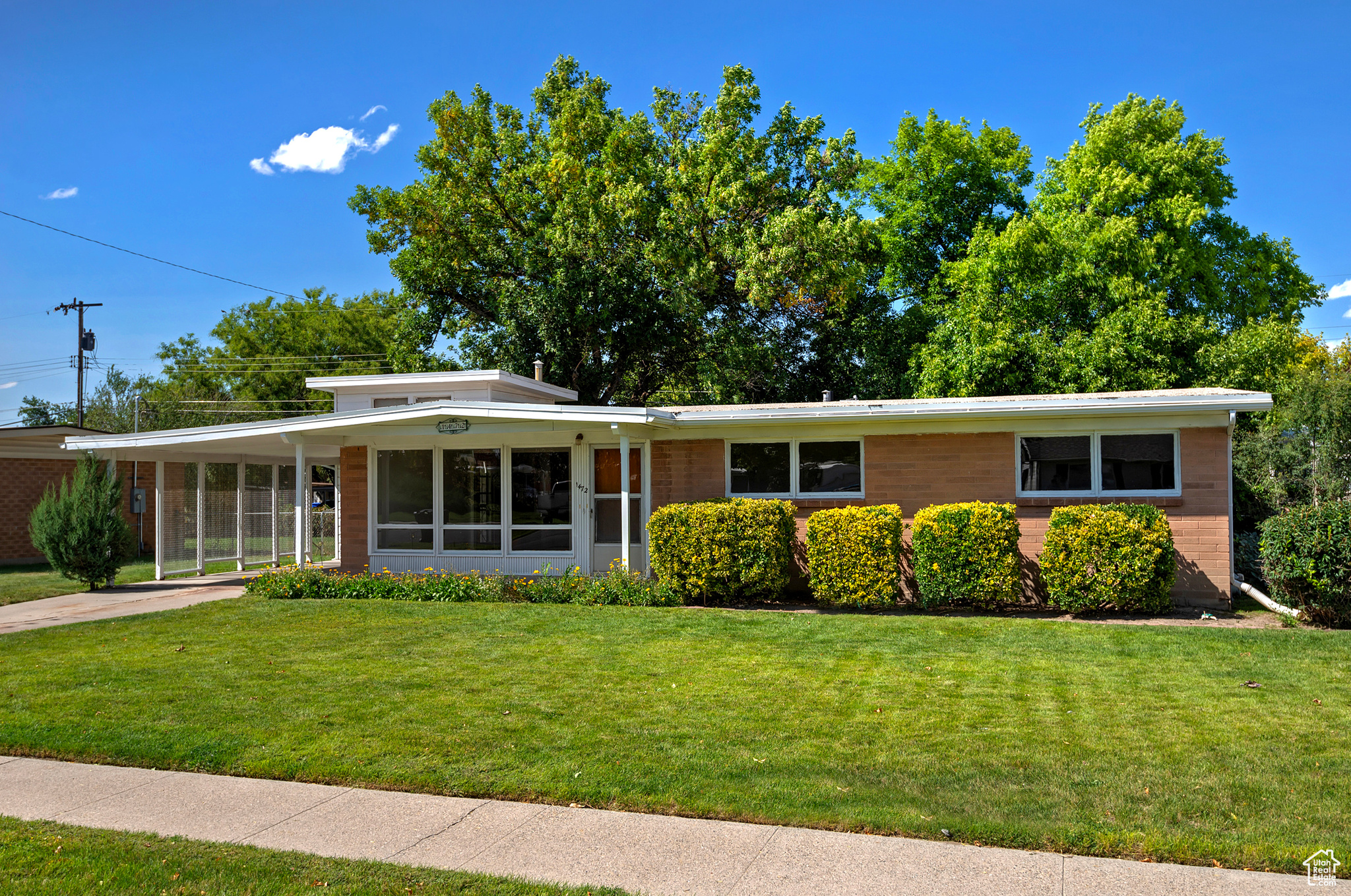 MEADOWBROOK FARMS - Residential