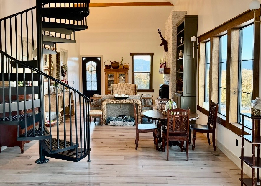 SALEM HOLLOW - Residential