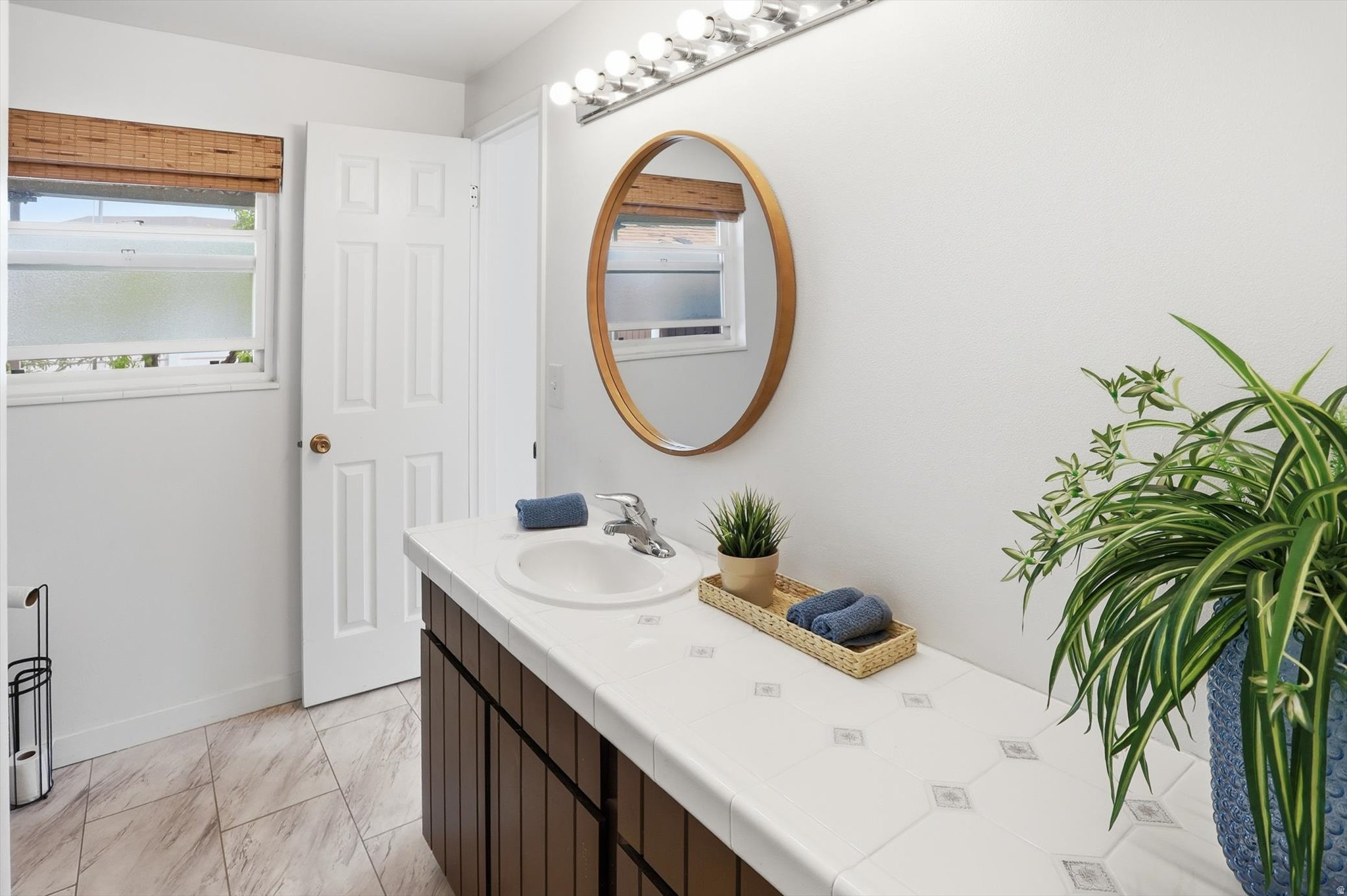 THOMPSON GARDEN SUBD - Residential