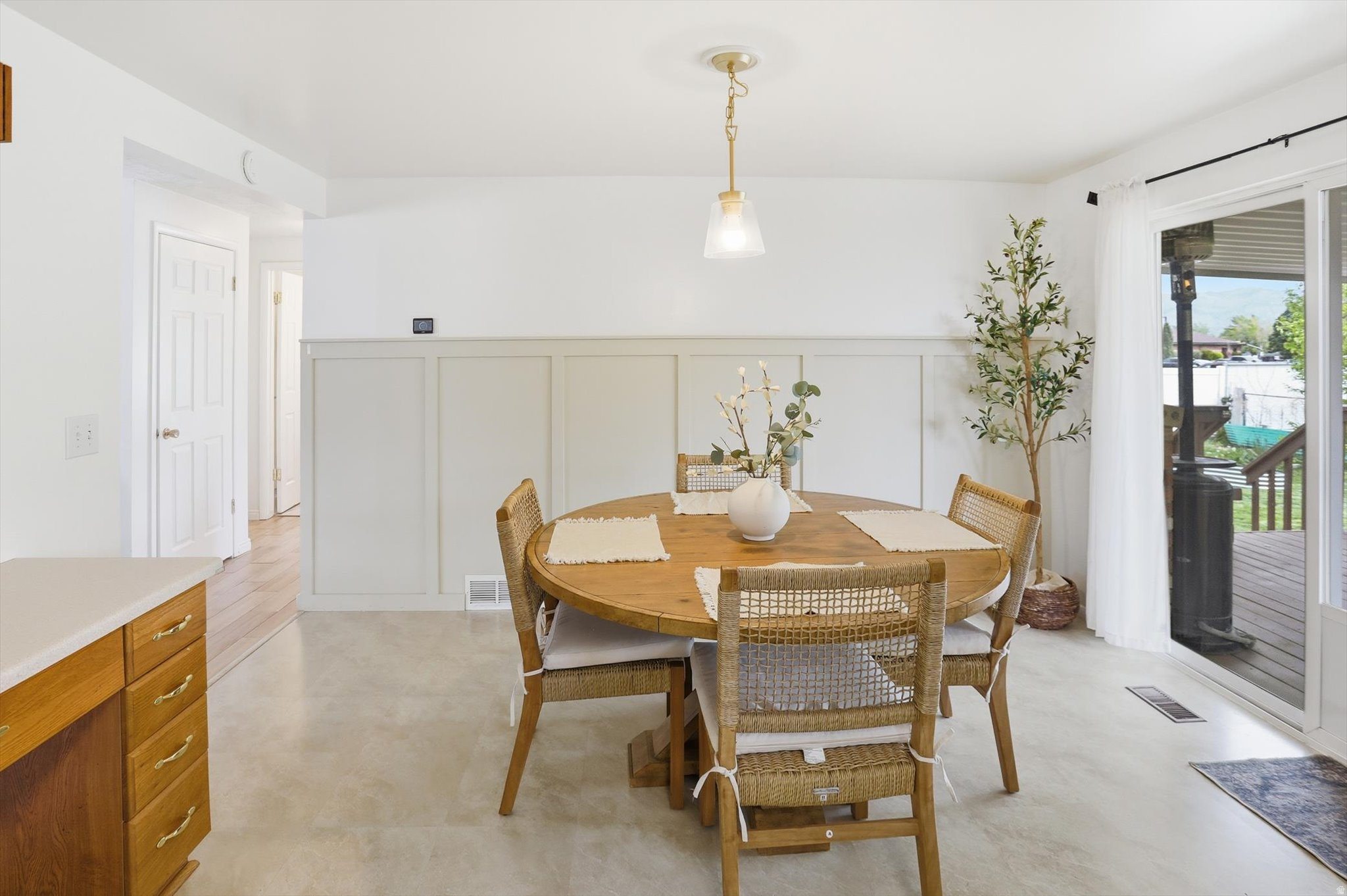 THOMPSON GARDEN SUBD - Residential