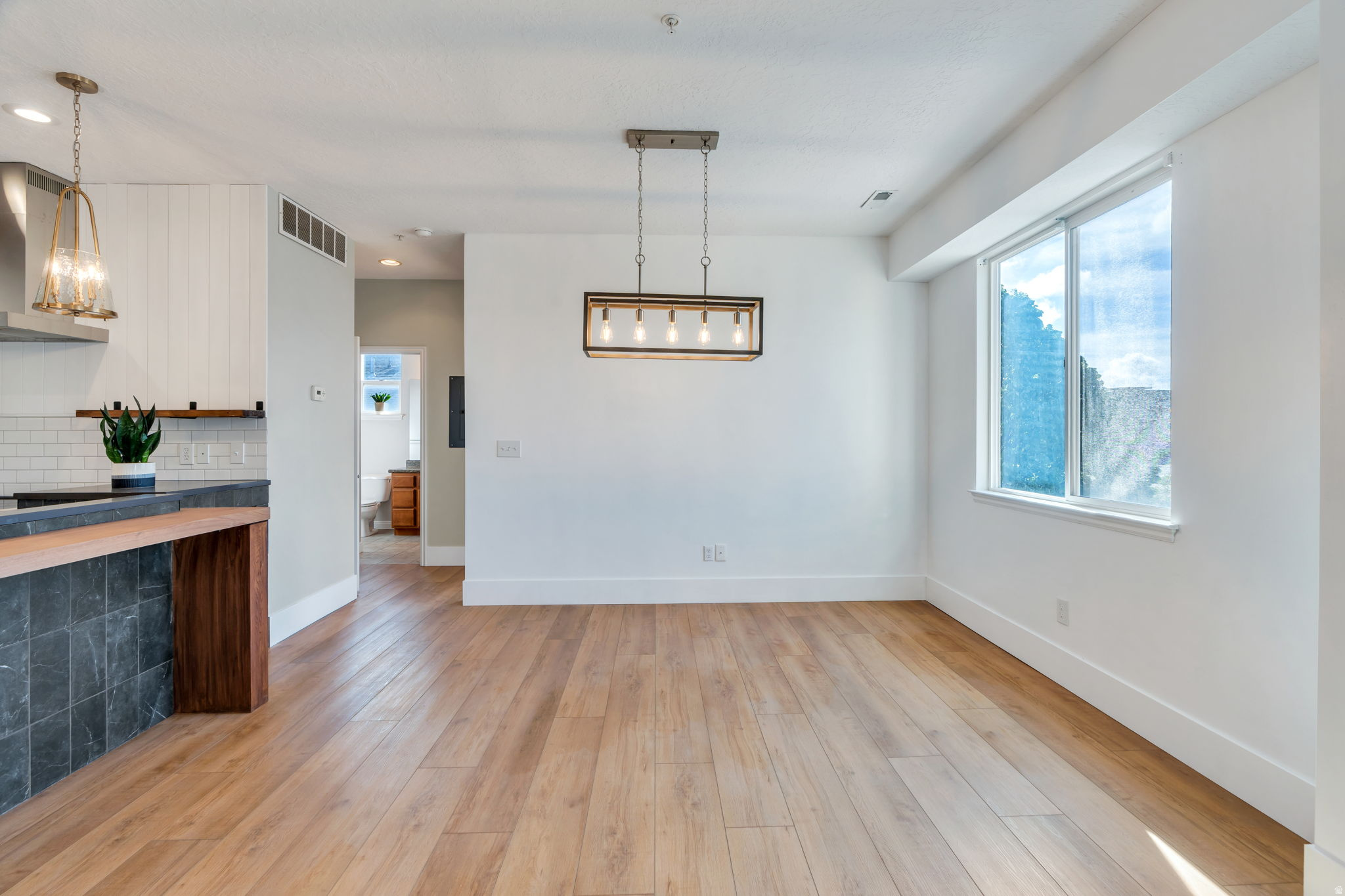 THANKSGIVING MEADOWS - Residential