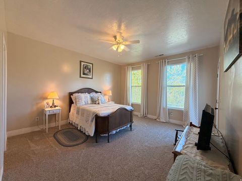 Tiny photo for 2368 S 825 W, Syracuse, UT 84075 (MLS # 2158620)