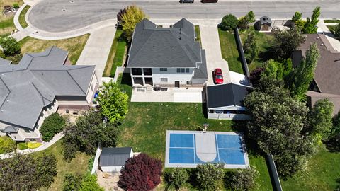 Tiny photo for 2368 S 825 W, Syracuse, UT 84075 (MLS # 2158620)