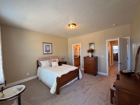 Tiny photo for 2368 S 825 W, Syracuse, UT 84075 (MLS # 2158620)