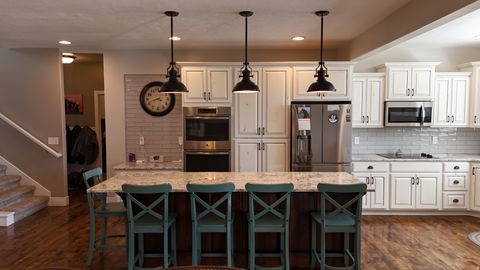 Tiny photo for 2368 S 825 W, Syracuse, UT 84075 (MLS # 2158620)