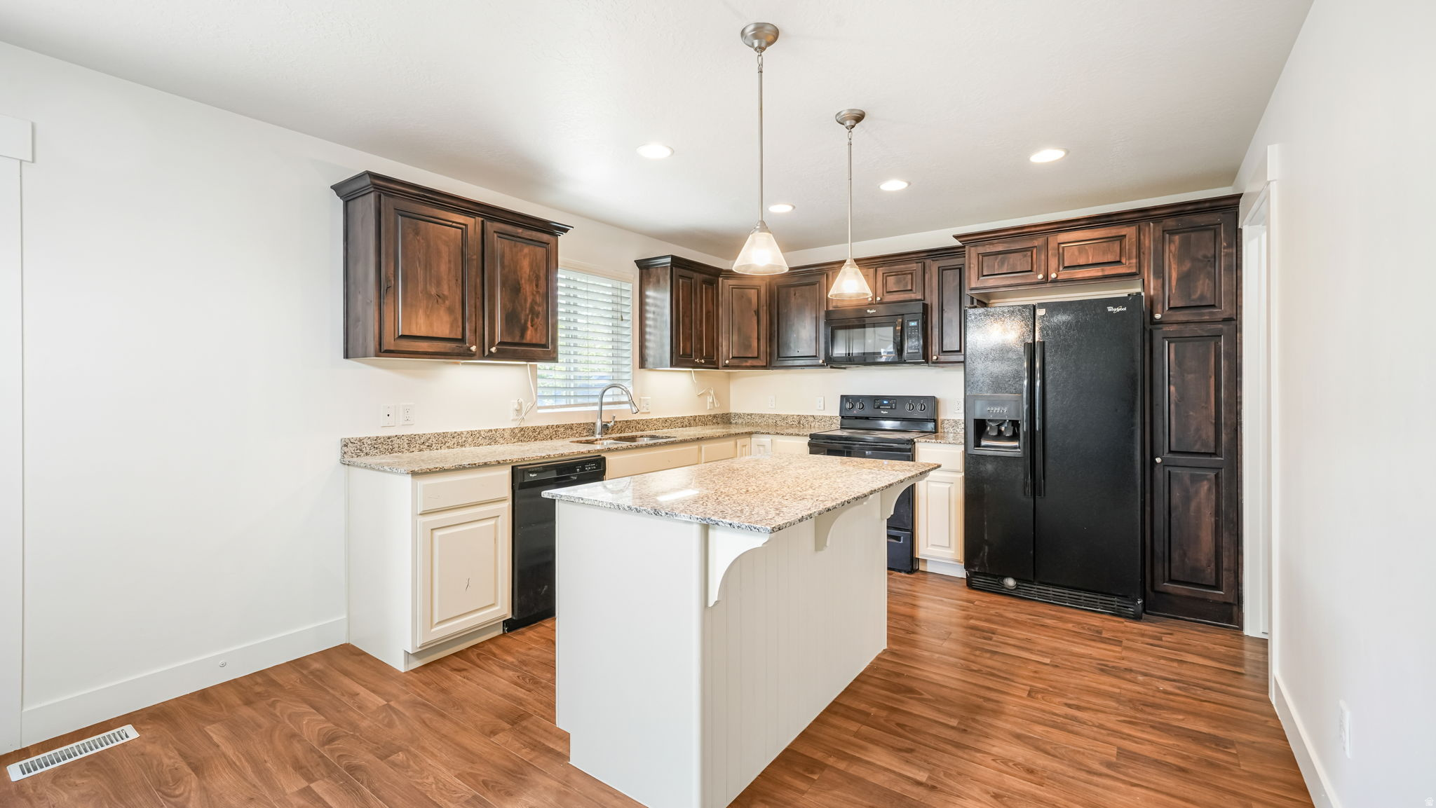RANCH LANDING COTTAGES - Residential