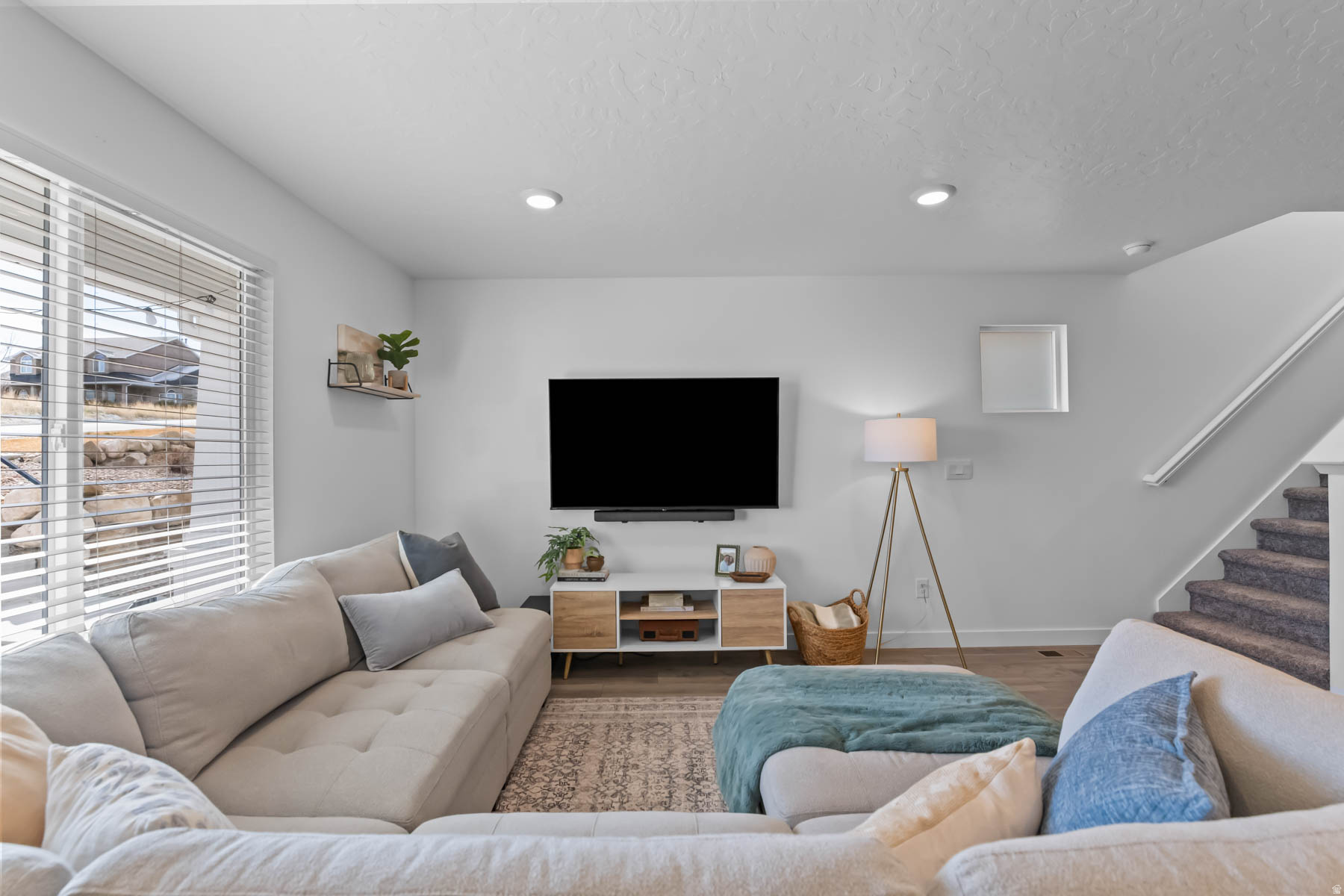 SPRING RANCH - Residential