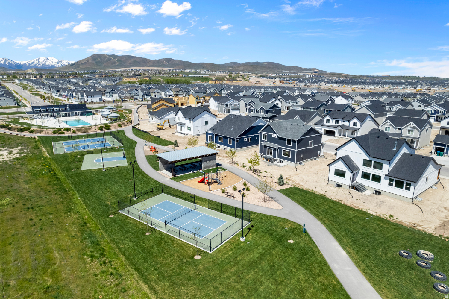 SPRING RANCH - Residential