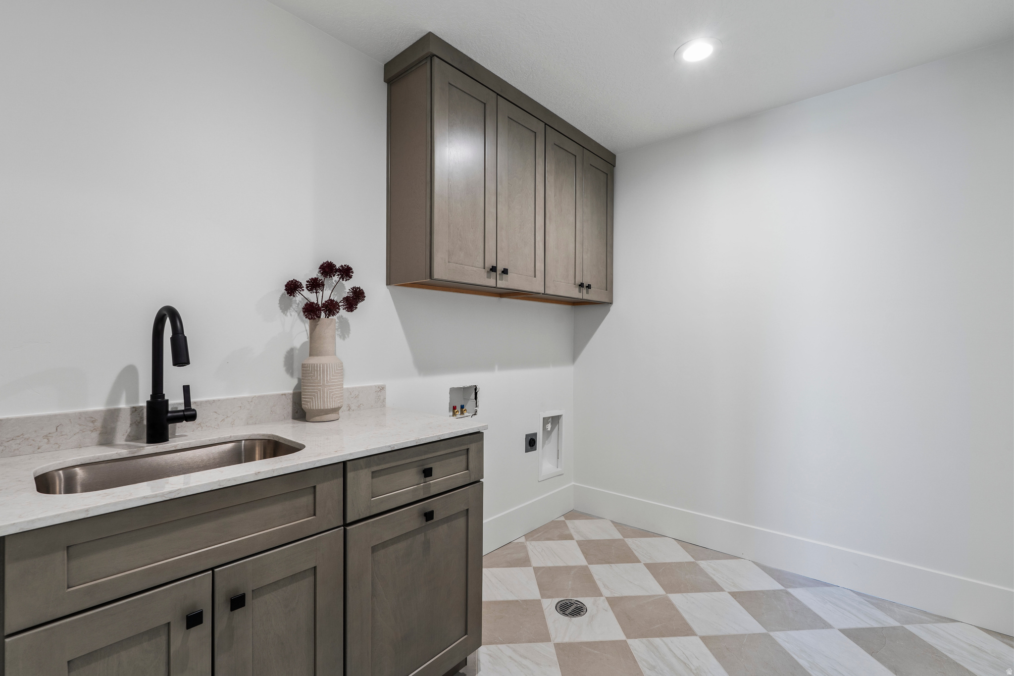 MILLCREEK COTTAGES IN VANWAGONER WAY SUB LOT 5 - Residential