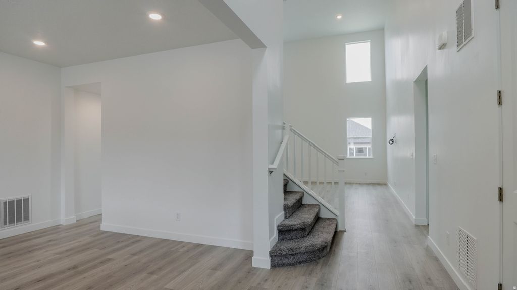 Photo of 876 W SIKA CIR S #205, Saratoga Springs, UT 84045 (MLS # 2122955)