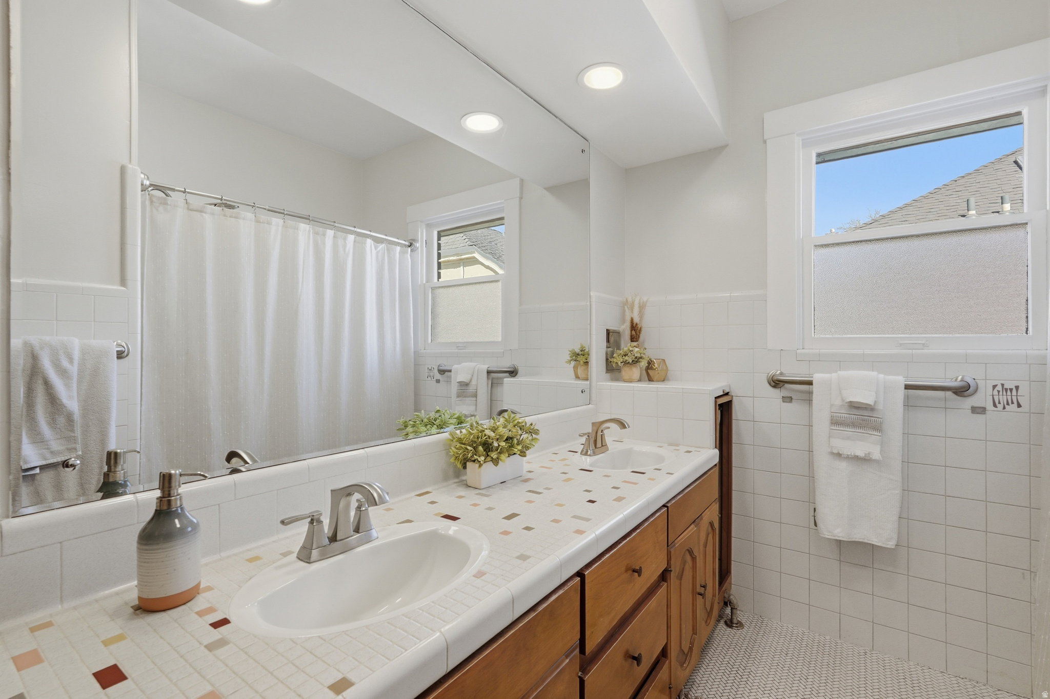 FRUITVILL - Residential