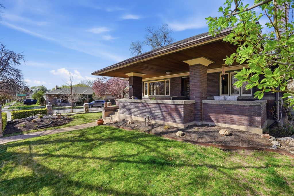 Photo of 1400 S 1000 E, Salt Lake City, UT 84105 (MLS # 2146379)