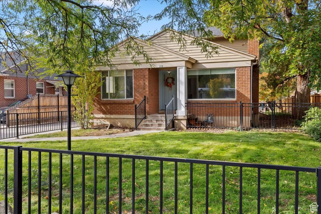 Photo of 3176 S 1885 E, Salt Lake City, UT 84106 (MLS # 2119362)