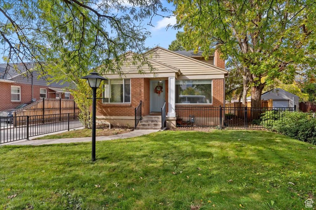 Photo of 3176 S 1885 E, Salt Lake City, UT 84106 (MLS # 2119362)