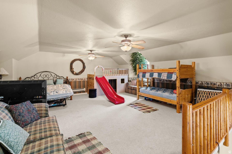 PINE ACRES - Residential