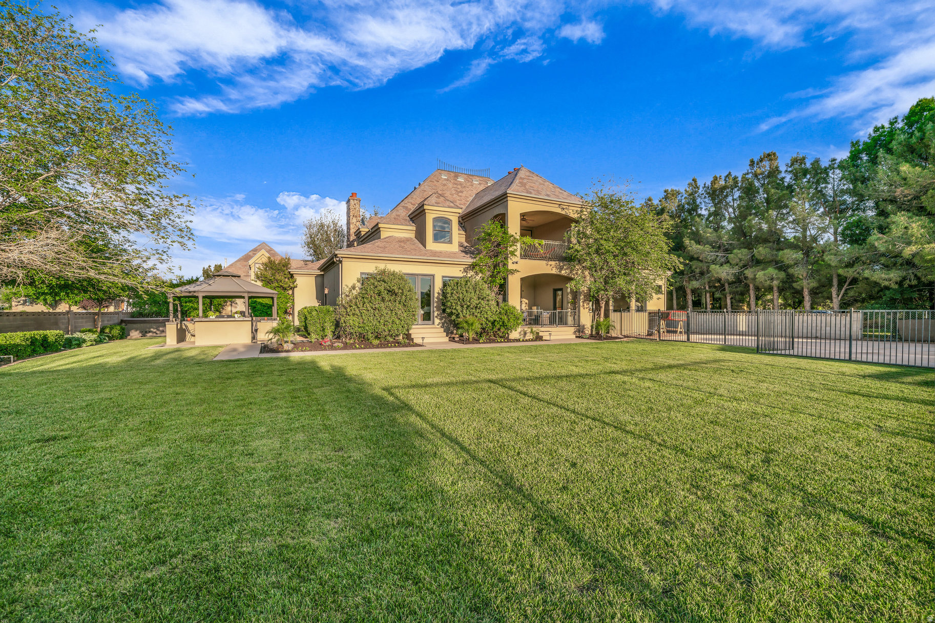 BLOOMINGTON RANCHES 6 AMD - Residential