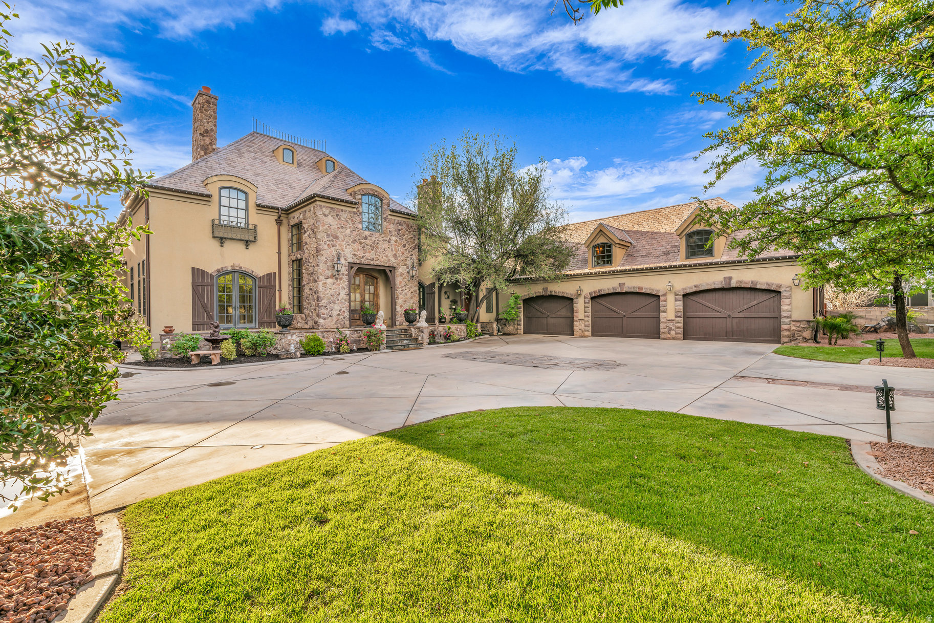 BLOOMINGTON RANCHES 6 AMD - Residential