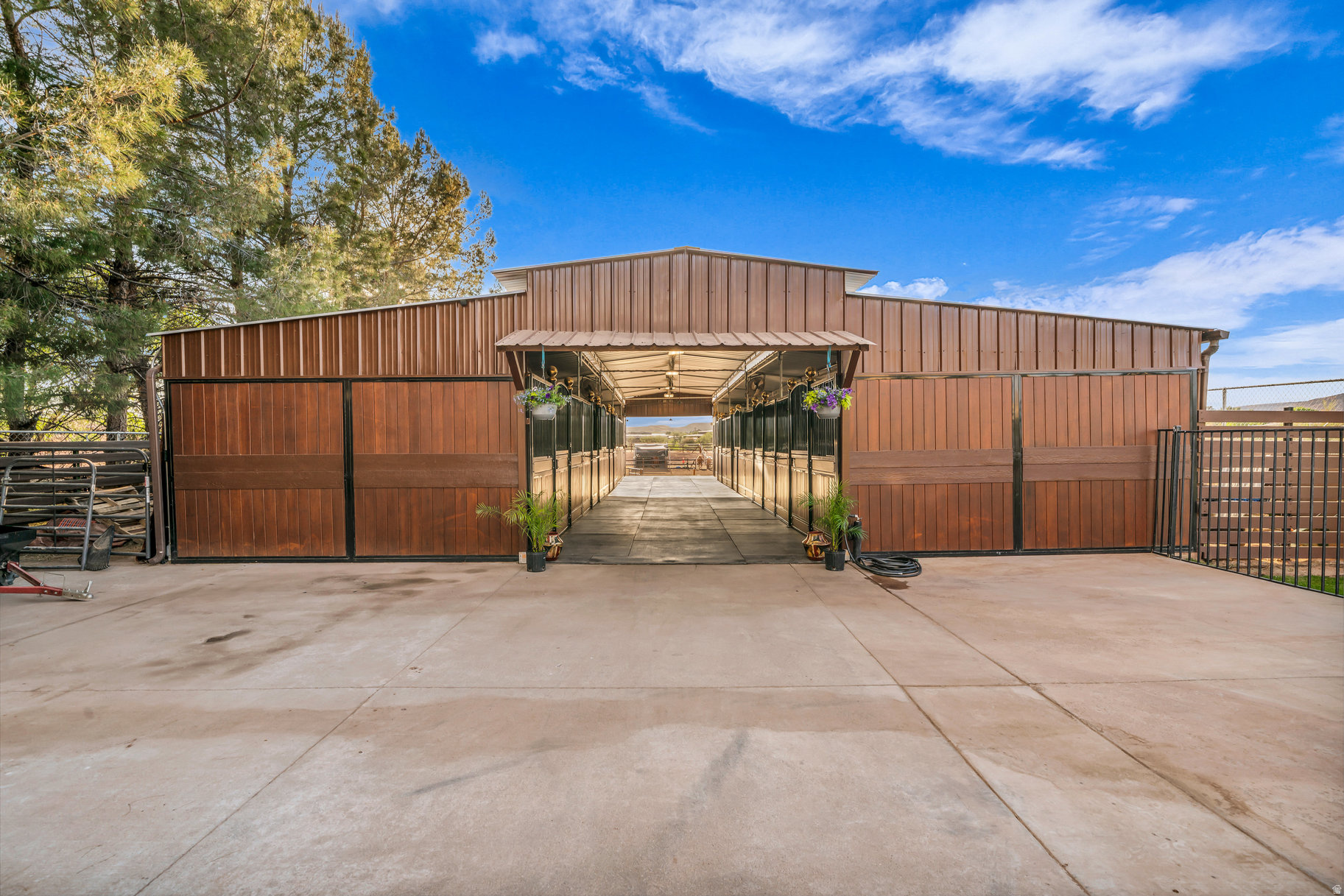 BLOOMINGTON RANCHES 6 AMD - Residential