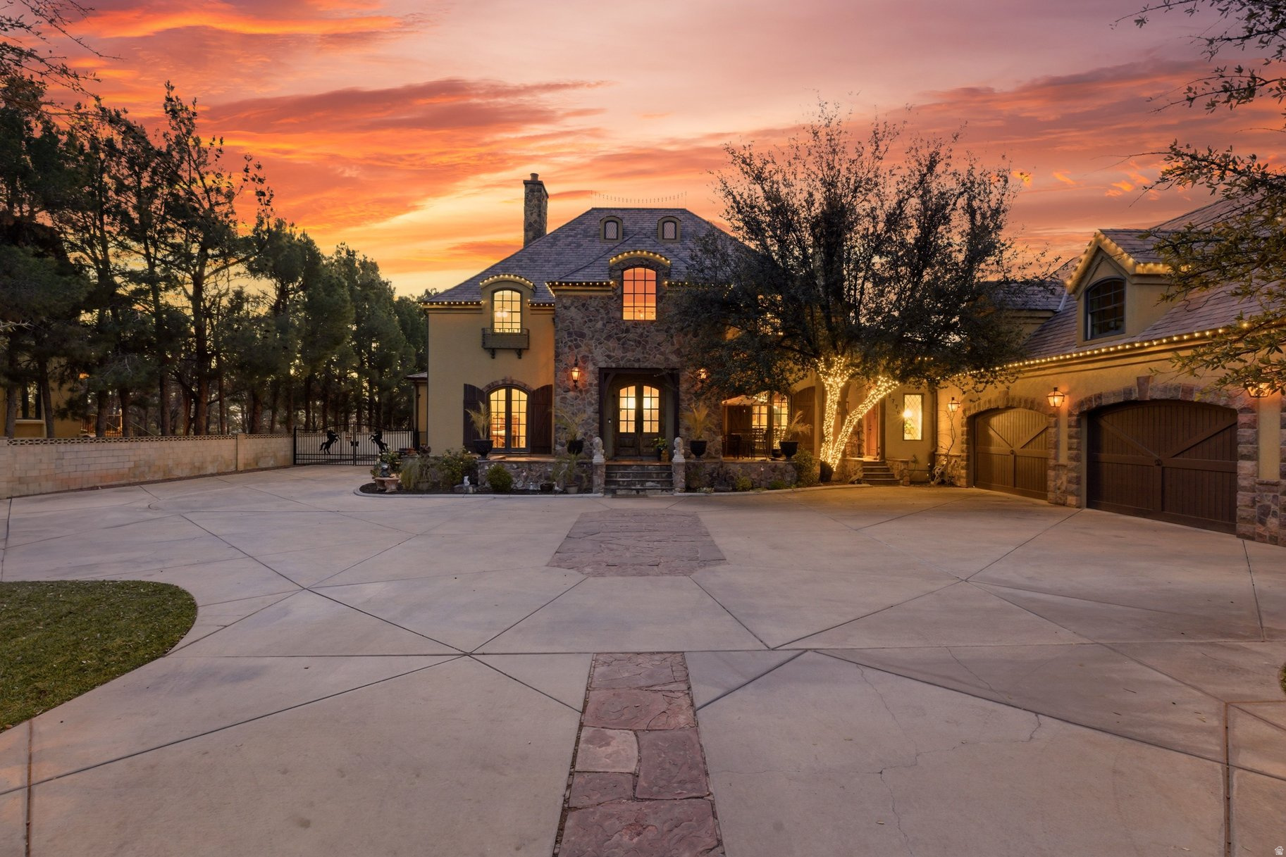 BLOOMINGTON RANCHES 6 AMD - Residential