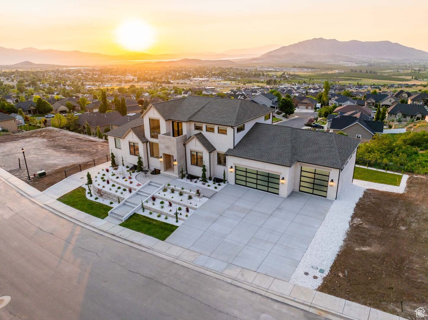 SCENIC RIDGE - Residential