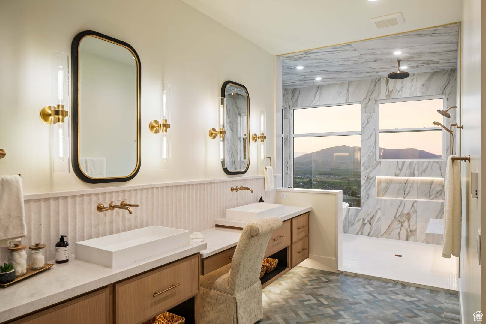 SCENIC RIDGE - Residential