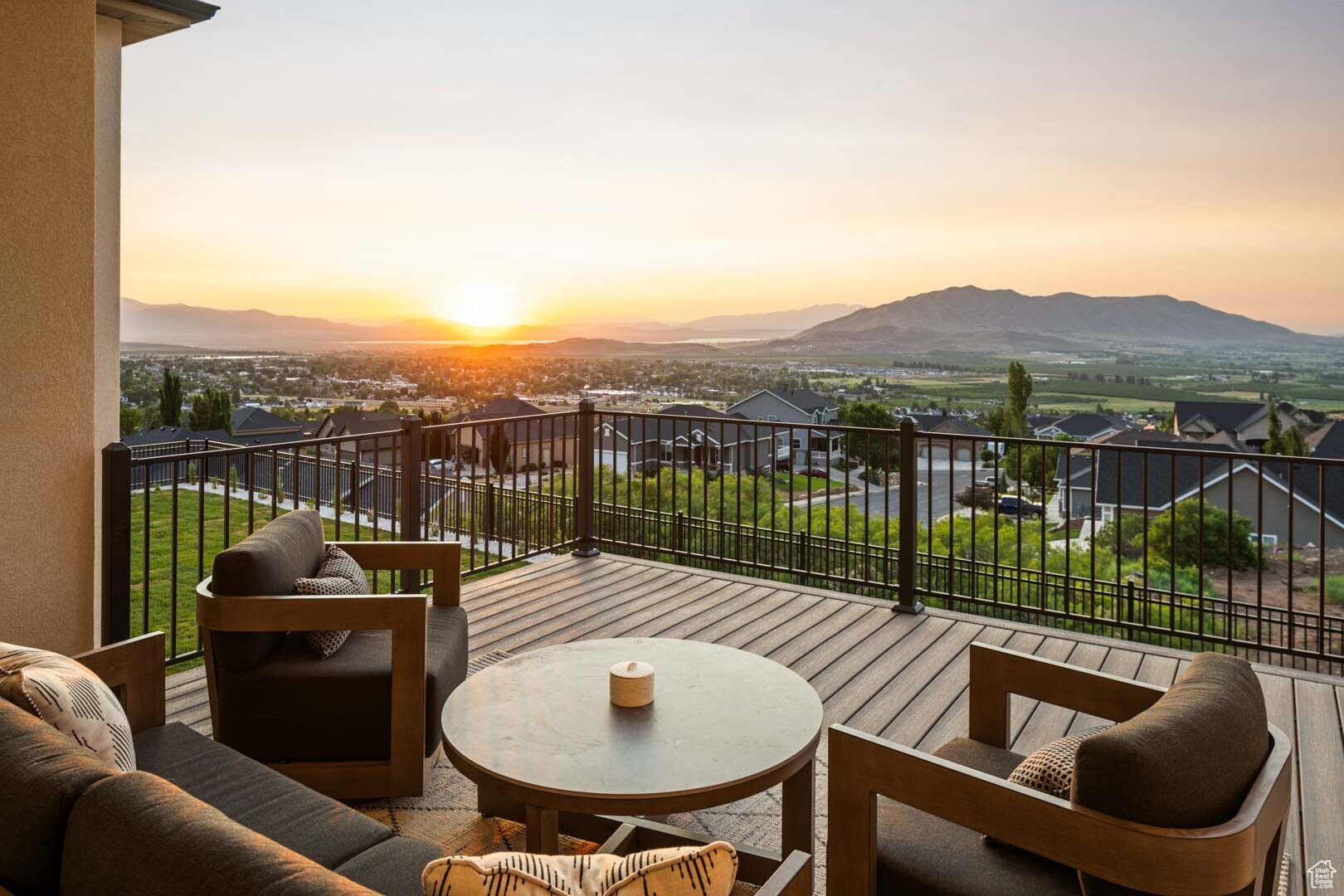 SCENIC RIDGE - Residential