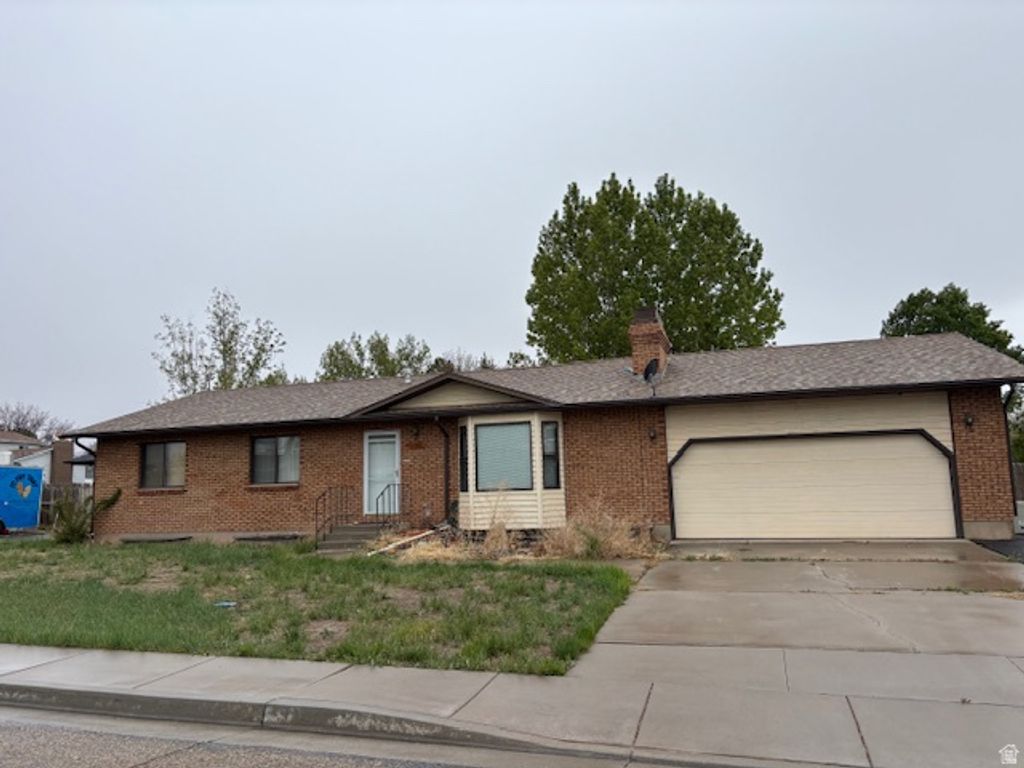 Photo of 762 S 2050 W, Vernal, UT 84078 (MLS # 2153660)