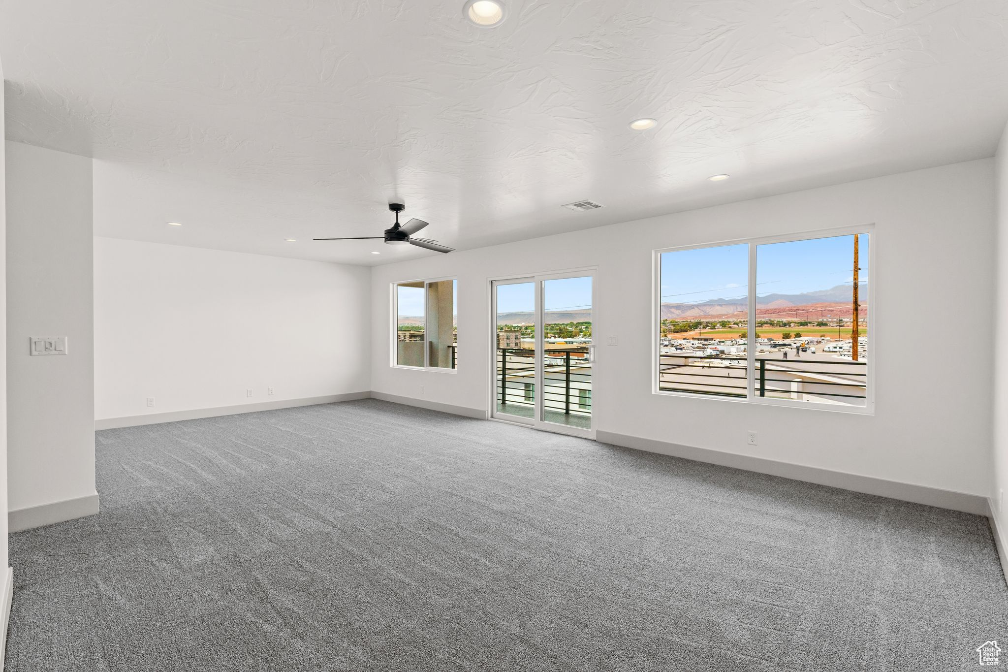 DESERT RIDGE ESTATES 1A - Residential