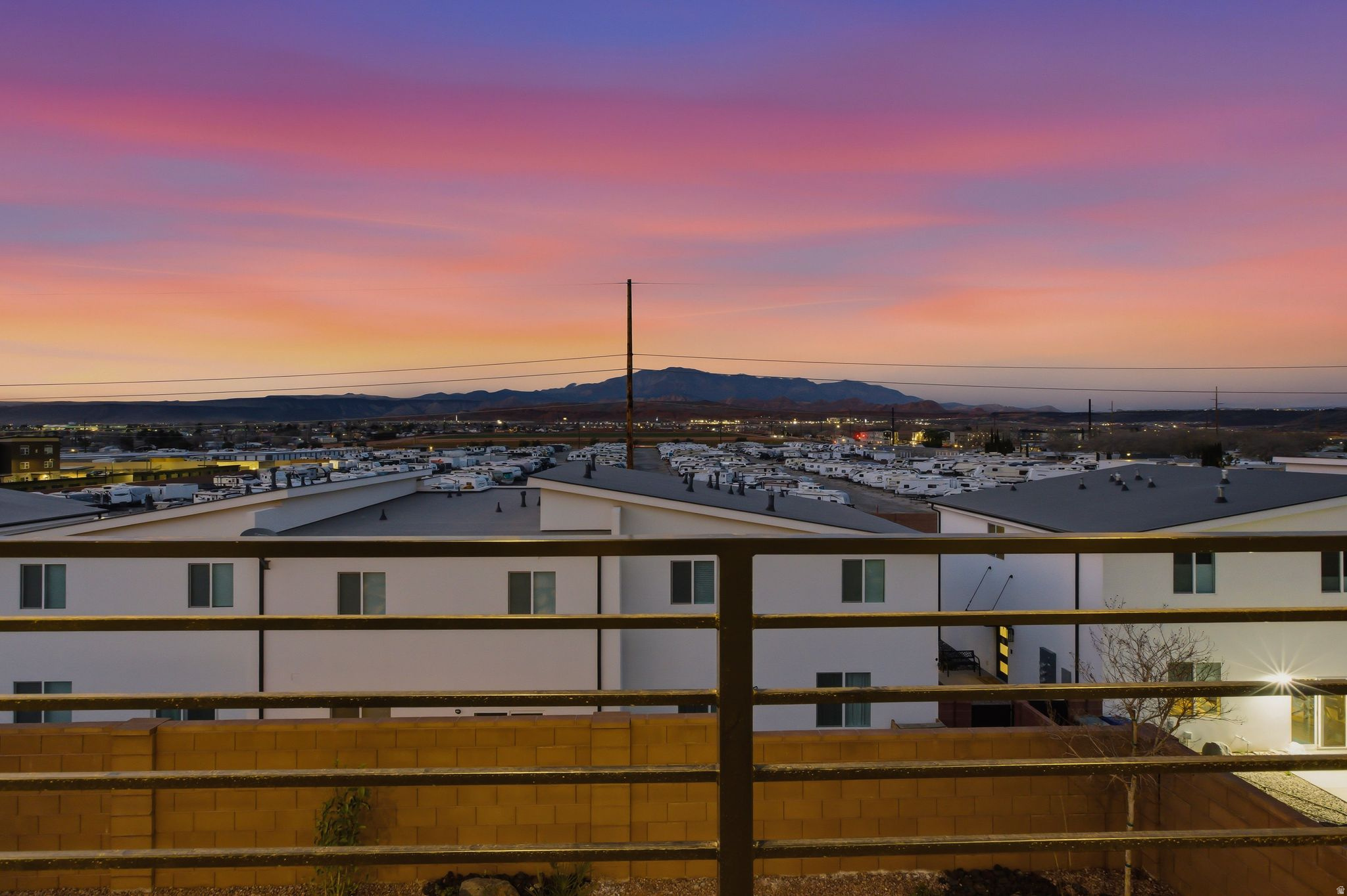 DESERT RIDGE ESTATES 1A - Residential