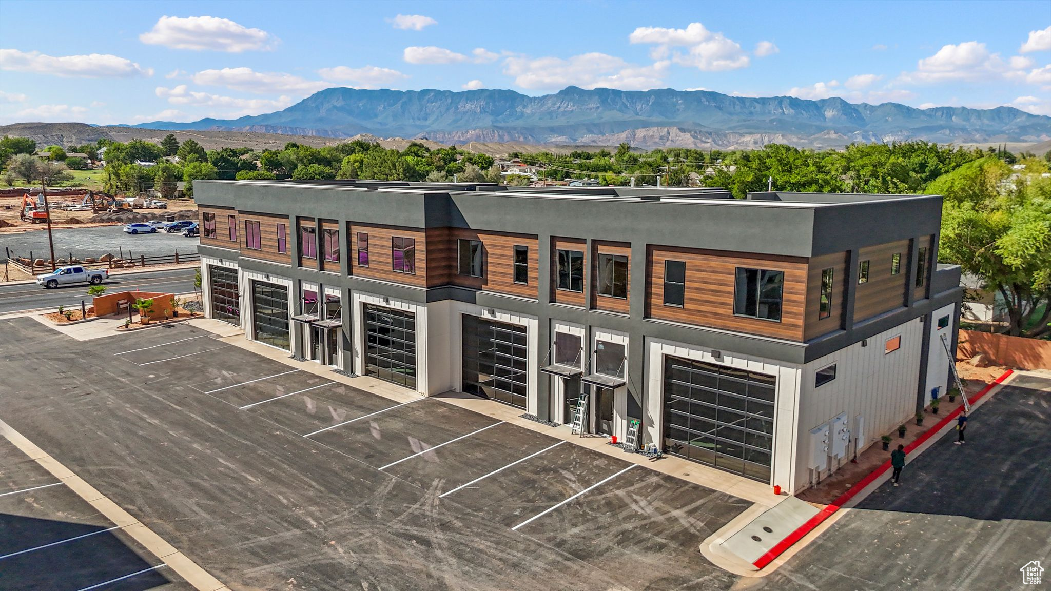 FIELDS FLEX - Commercial Sale
