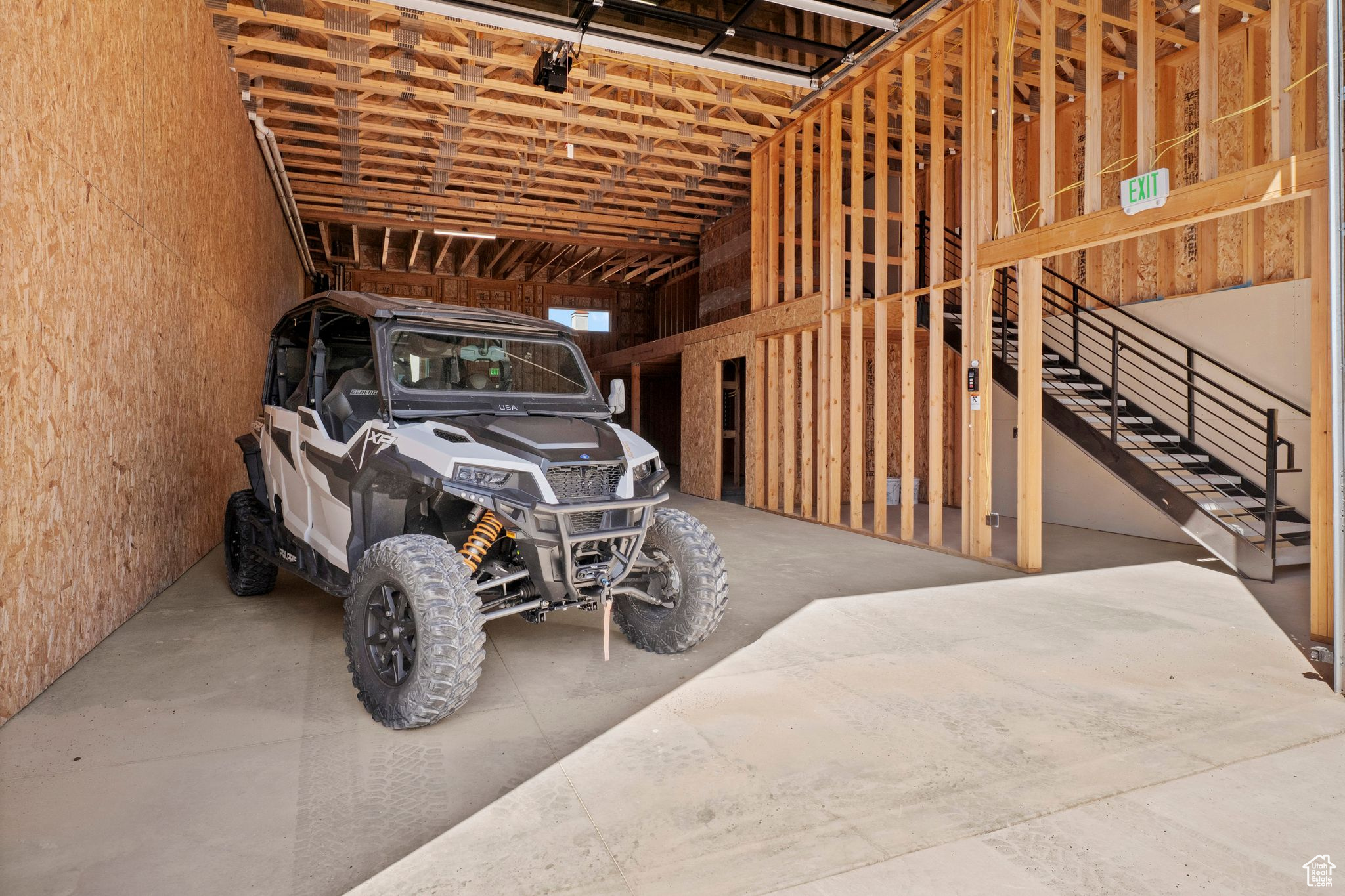 FIELDS FLEX - Commercial Sale