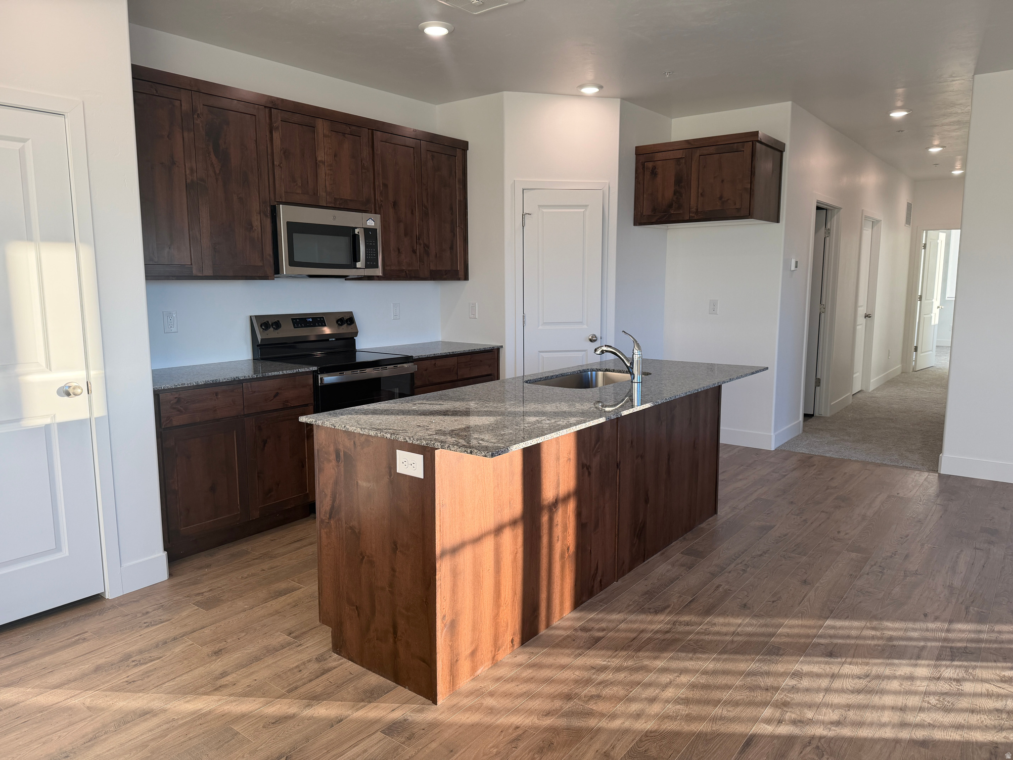 RIVER RUN - Residential