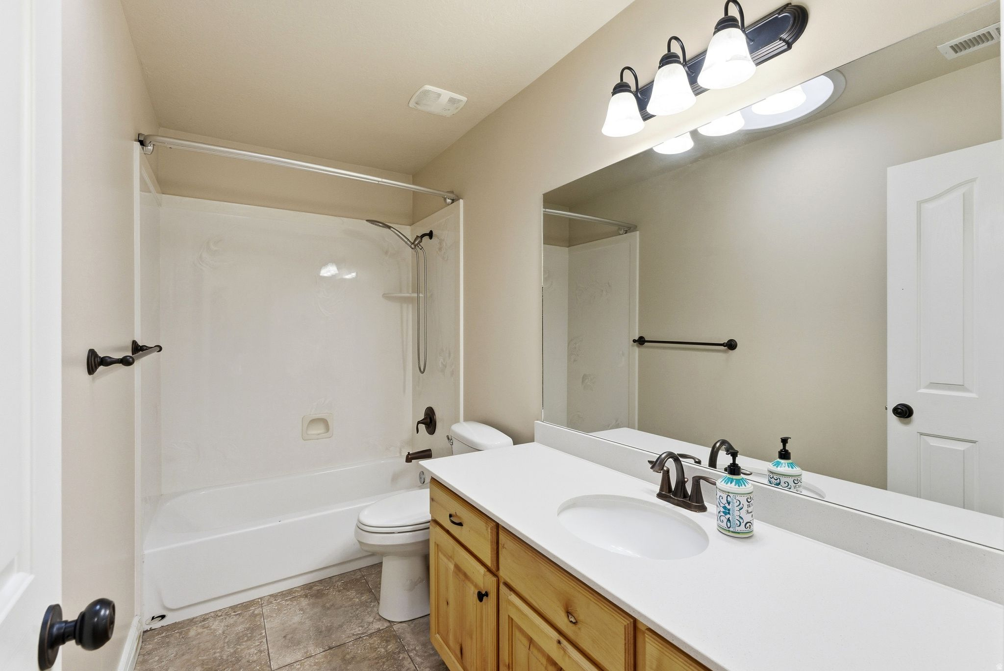 HIDDEN GARDENS - Residential