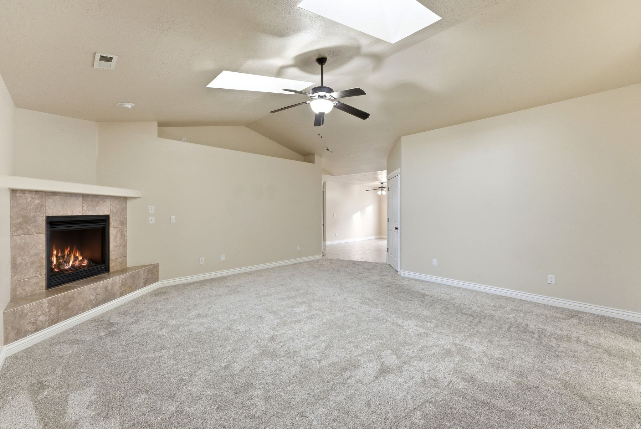 HIDDEN GARDENS - Residential