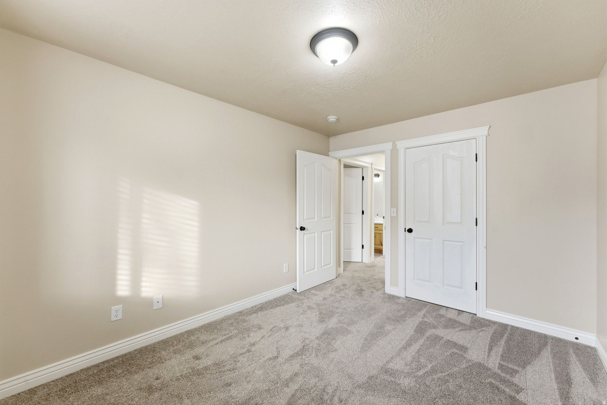 HIDDEN GARDENS - Residential