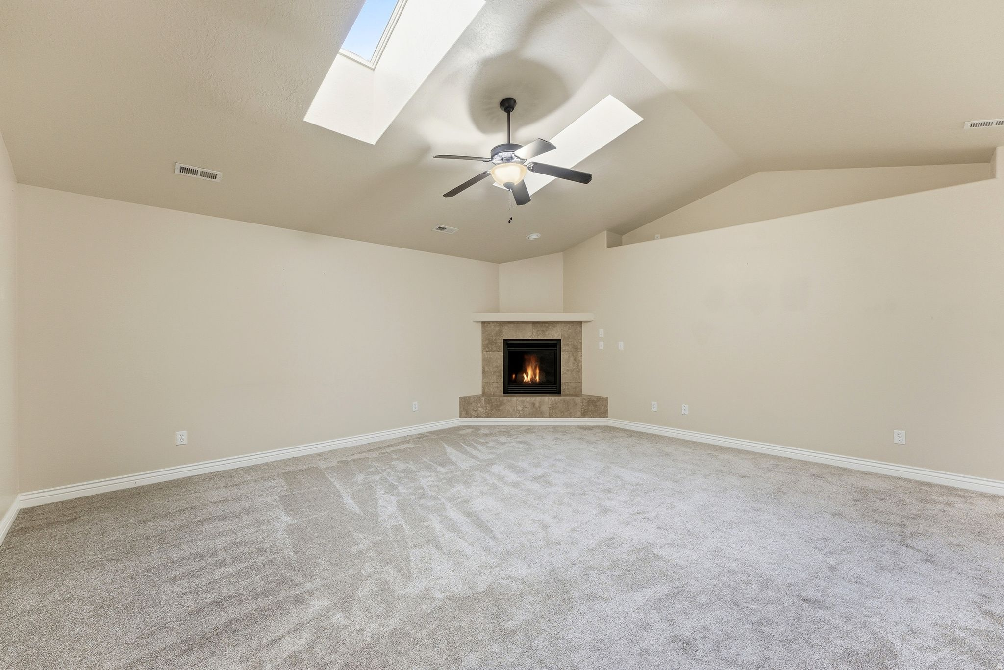 HIDDEN GARDENS - Residential