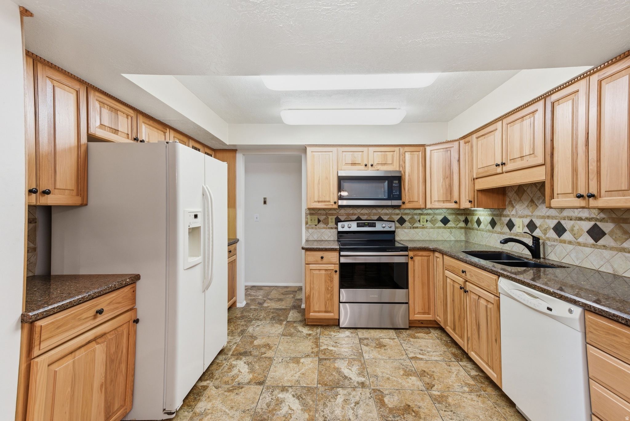 EMERALD HILLS - Residential