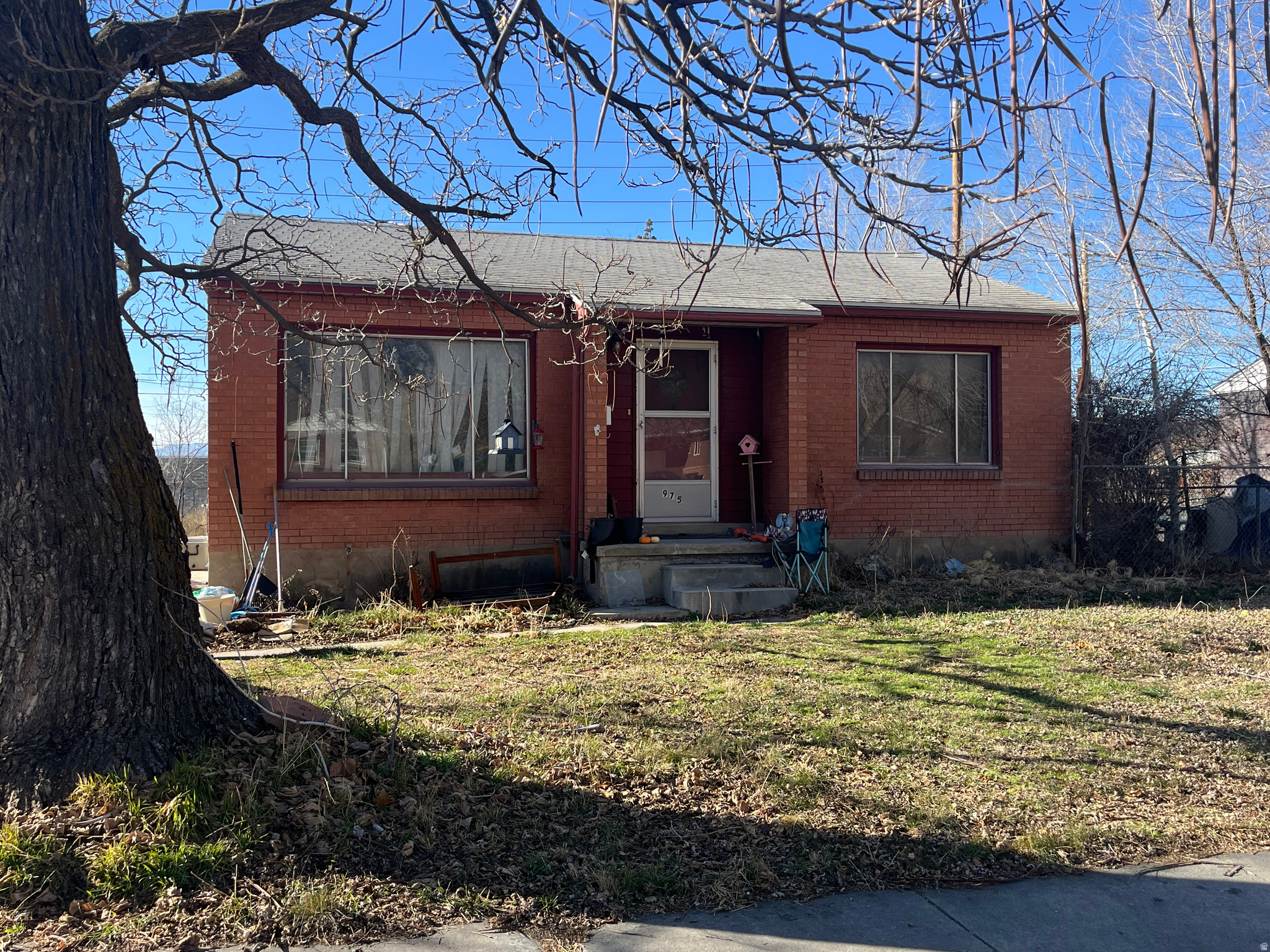 CHRIS-VILLE - Residential