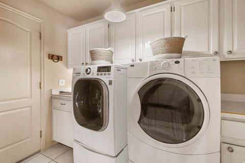 Tiny photo for 496 E OASIS DR S, Ivins, UT 84738 (MLS # 2158854)