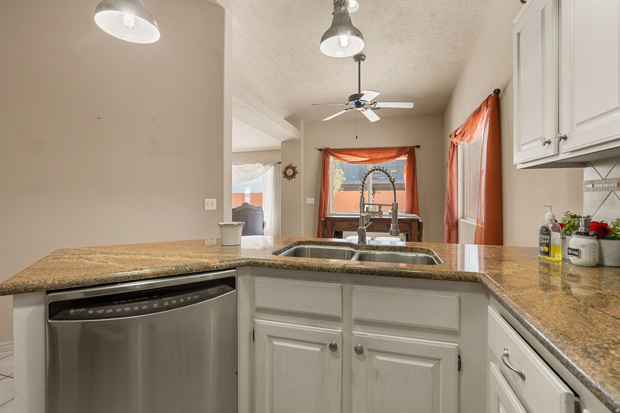 PADRE LAKES TH 2 - Residential