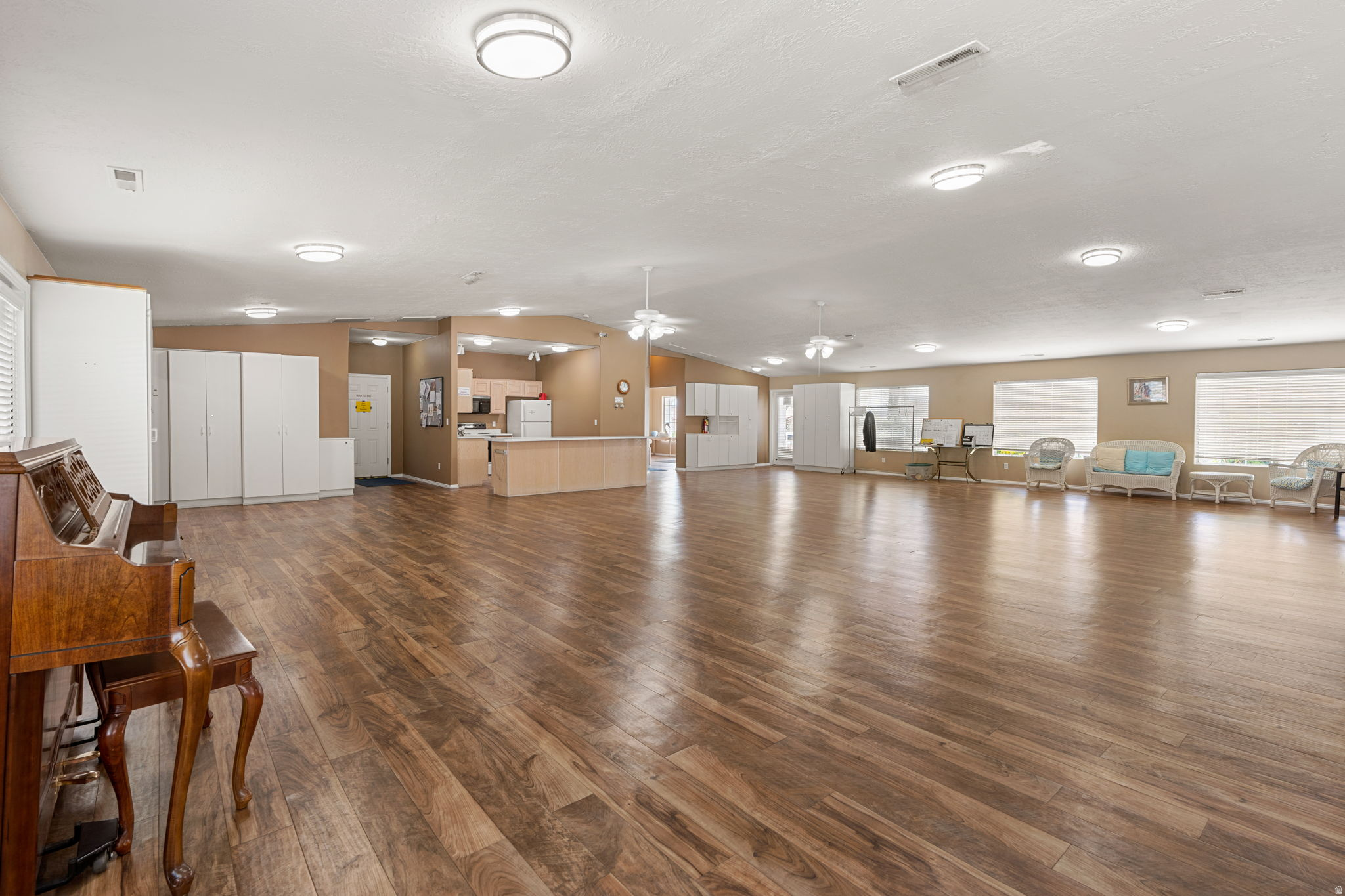 PADRE LAKES TH 2 - Residential