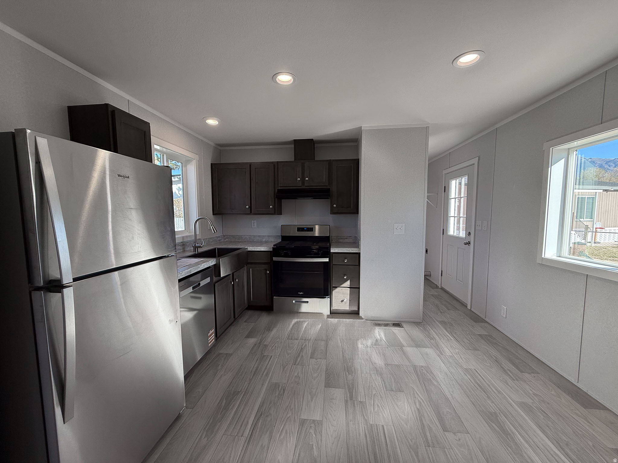 ROLLING HILLS ESTATES - Residential